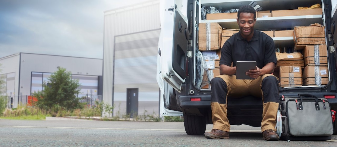 Shell Lubricant Expert helping a facility manager optimise operations